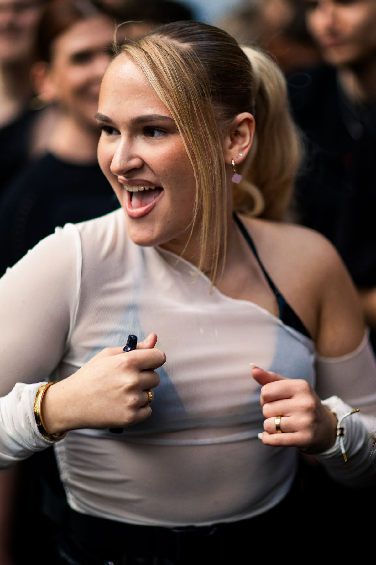 Loading... just a sec